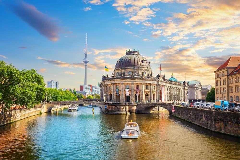 Berlin’de Spree Nehri ve Müze Adası